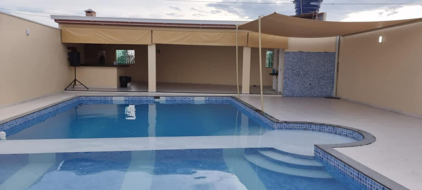 Piscina do espaço da festa
